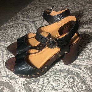 Wood block heel